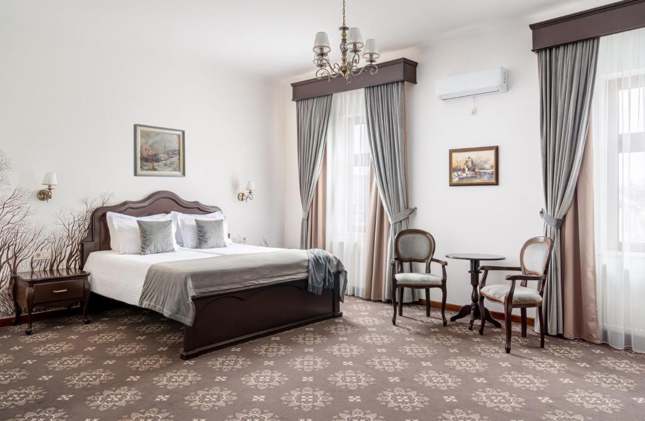 Hotel Leul De Aur Sebeş Exterior foto